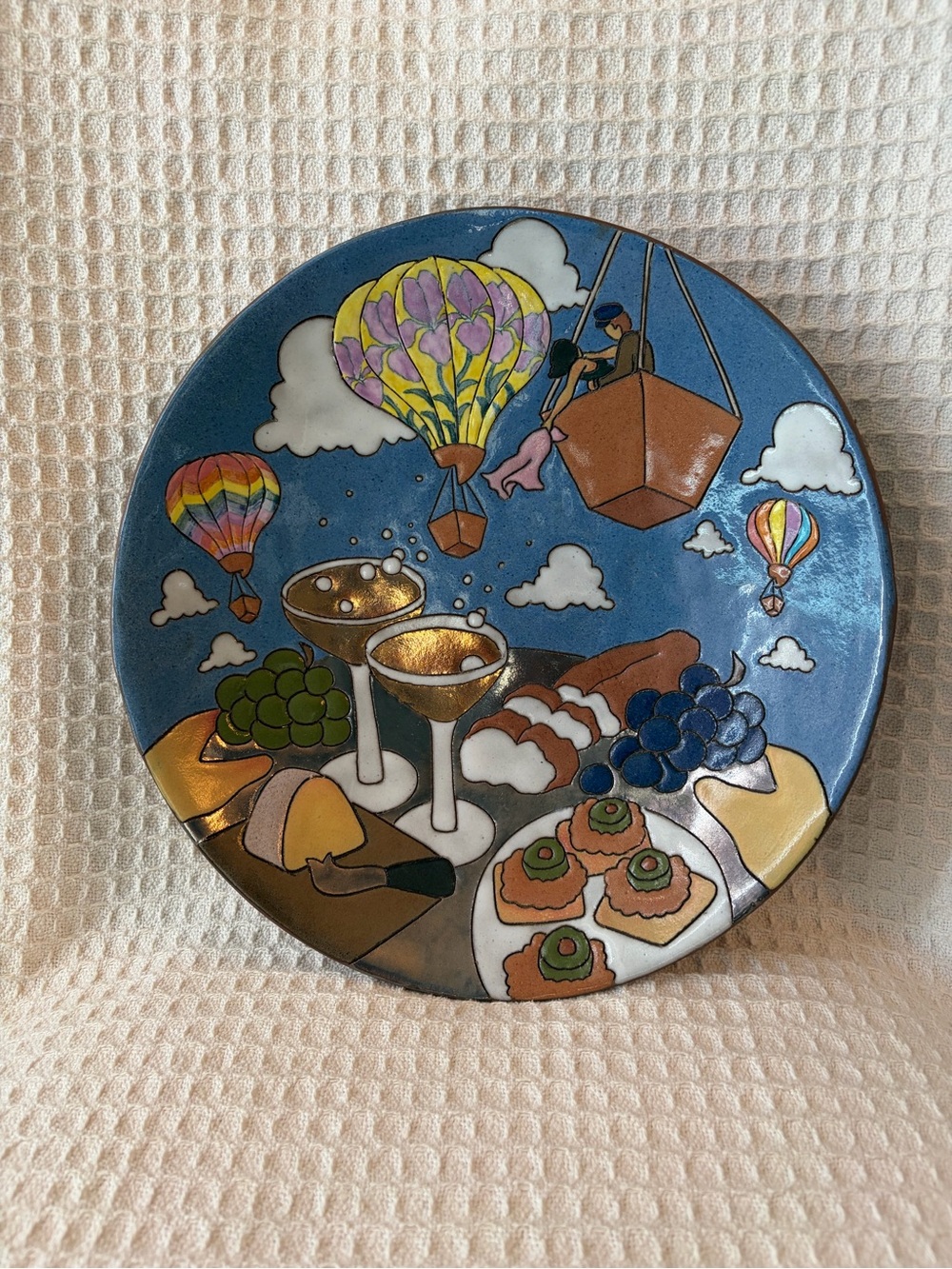 Judy Miller Studio Decorative Pottery Hot Air Balloon & Picnic Plate/Bowl EUC